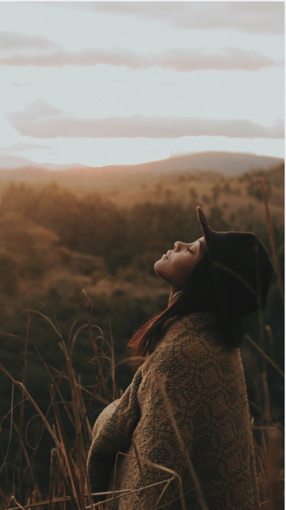 Source-led healing with Jess Flude for multidimensional soul reconnection, intuitive healing, energy clearing, starseed awareness, and soul embodiment